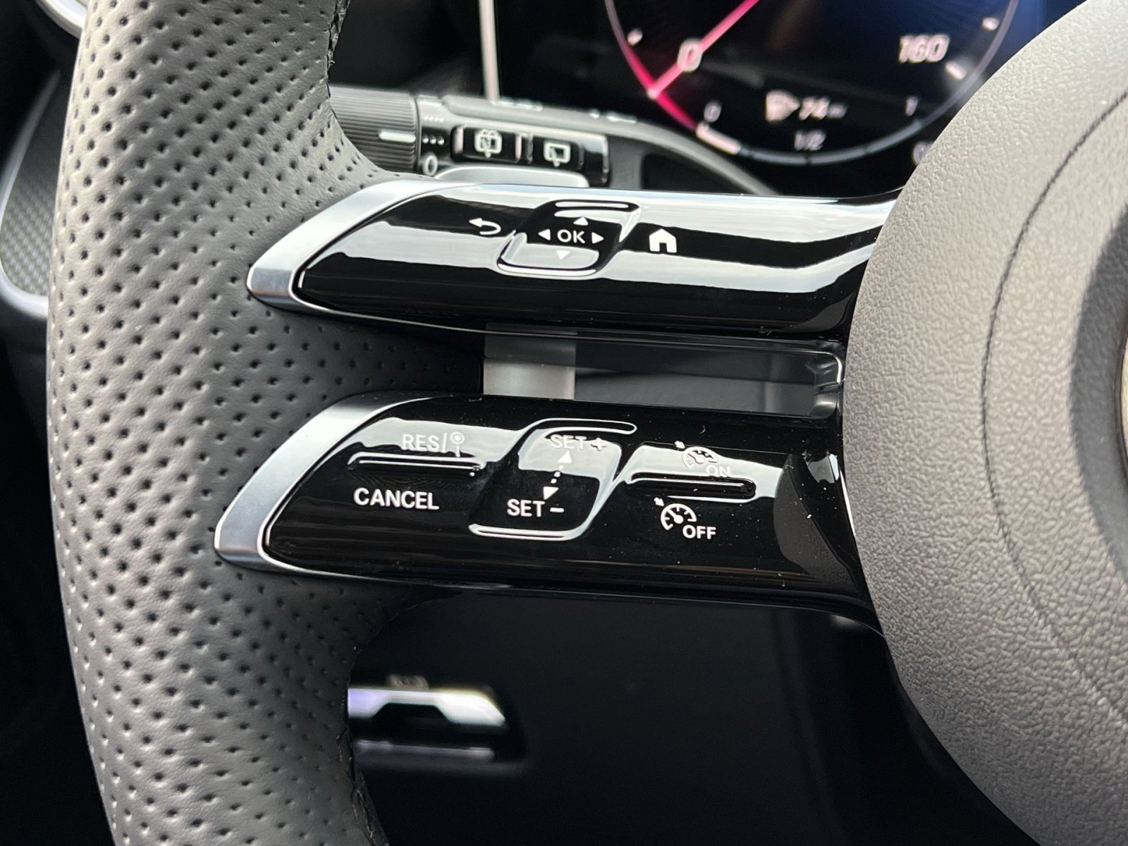 New 2026 Mercedes-Benz GLC 300 4MATIC image 30