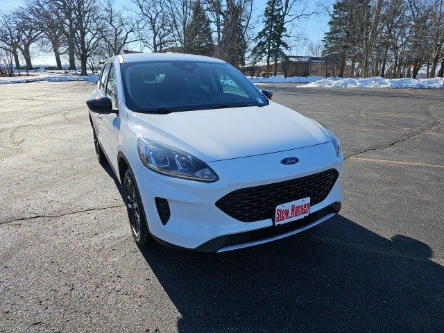 Used 2020 Ford Escape SE Sport image 8