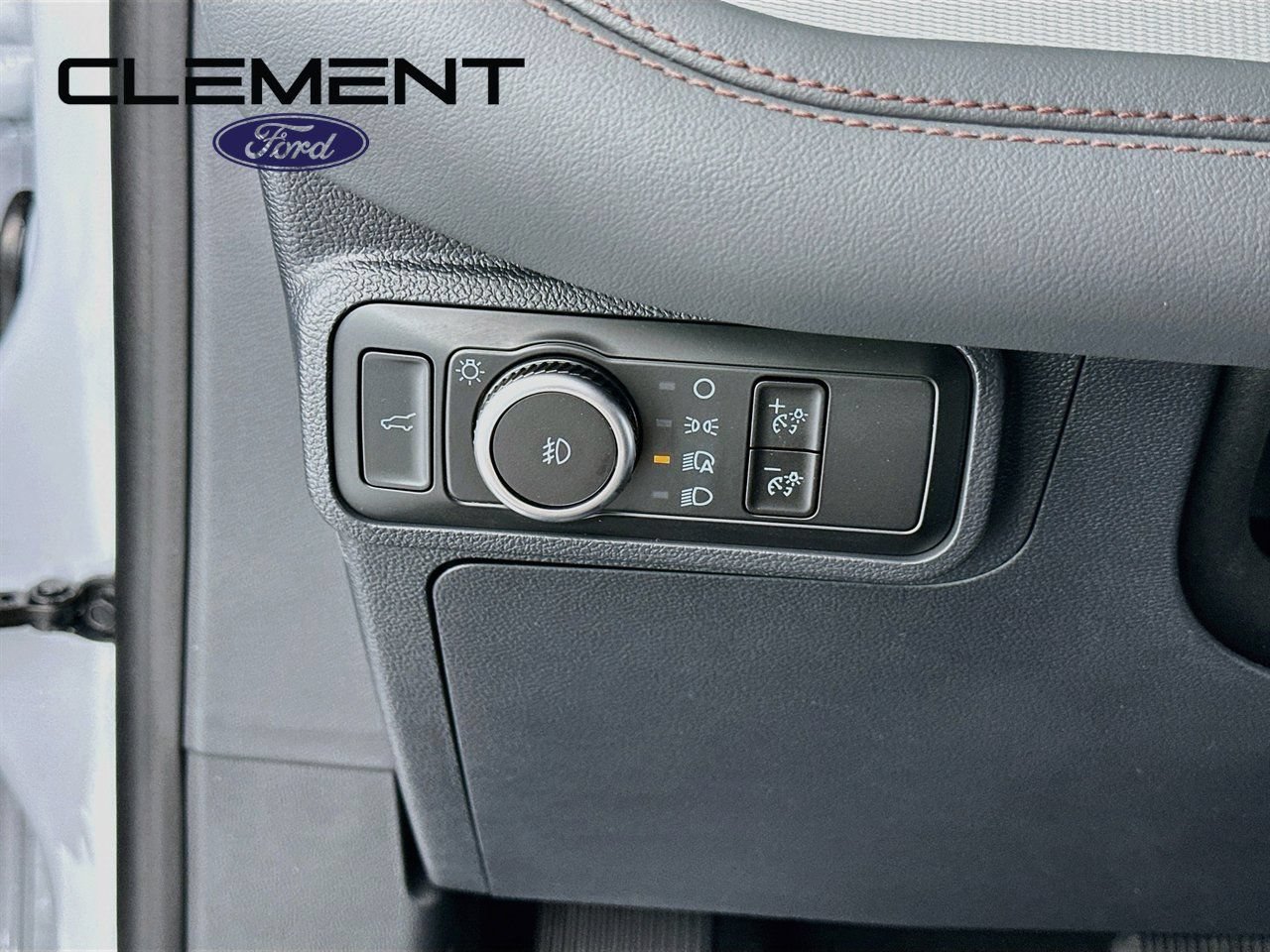 New 2026 Ford Explorer Active w/ Active Comfort Package AWD/4WD image 13