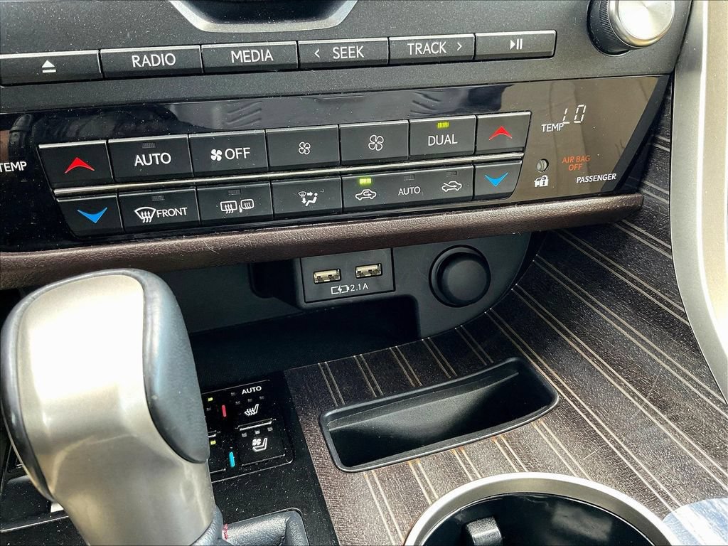 Used 2020 Lexus RX 450h AWD w/ Luxury Package image 16