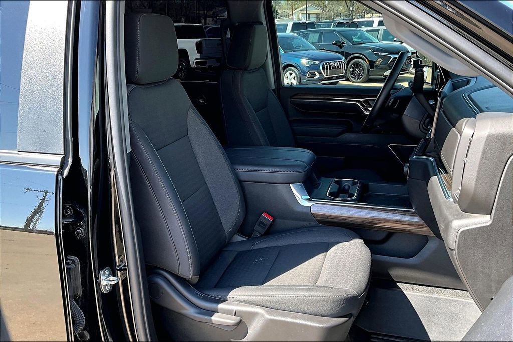 Used 2024 Chevrolet Silverado 2500 LT w/ Midnight Edition image 10