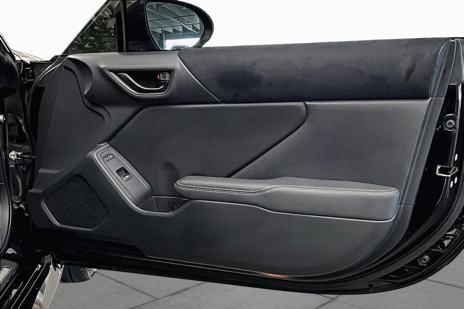 Used 2022 Toyota GR86 Premium w/ ALL Weather Mat Package (TMS) RWD image 19
