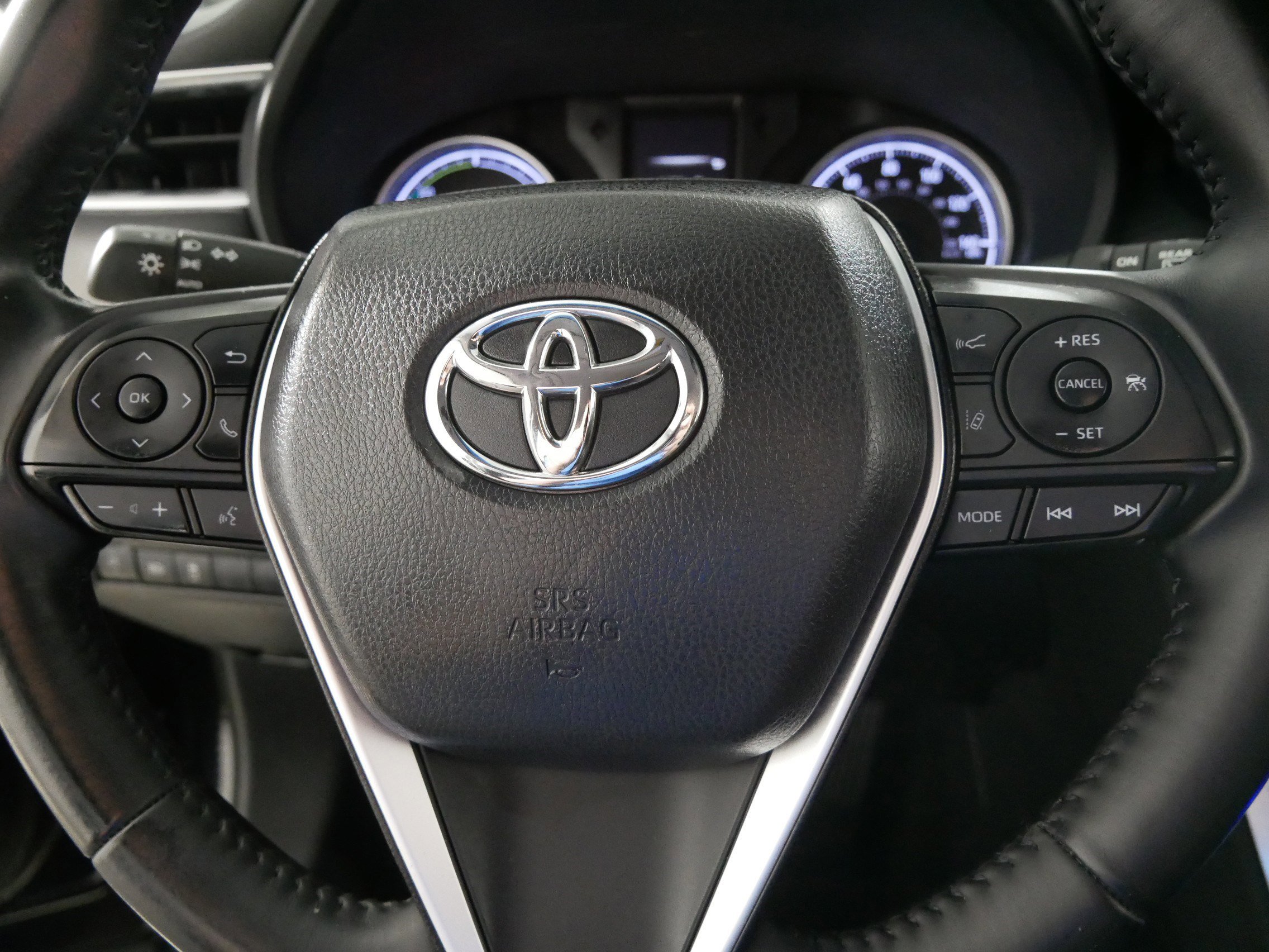 Used 2021 Toyota Venza LE w/ Carpet Mat Package (TMS) image 25