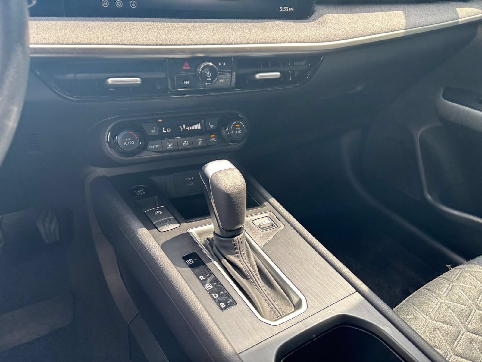 Used 2026 Nissan Kicks SV w/ Cold Weather Package FWD image 17