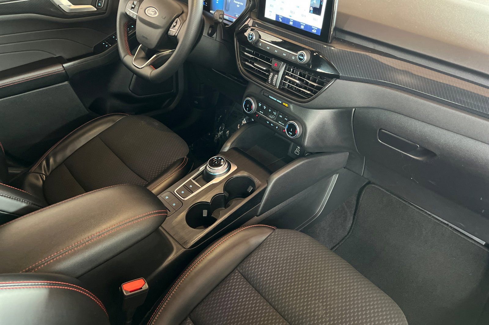 Used 2024 Ford Escape ST-Line image 16