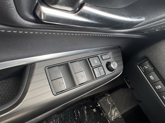 Certified 2022 Toyota Venza Limited image 37