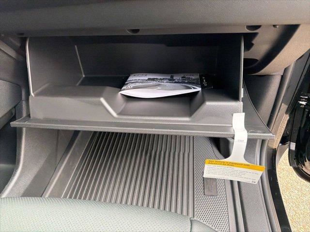 New 2026 Chevrolet Traverse LT image 36