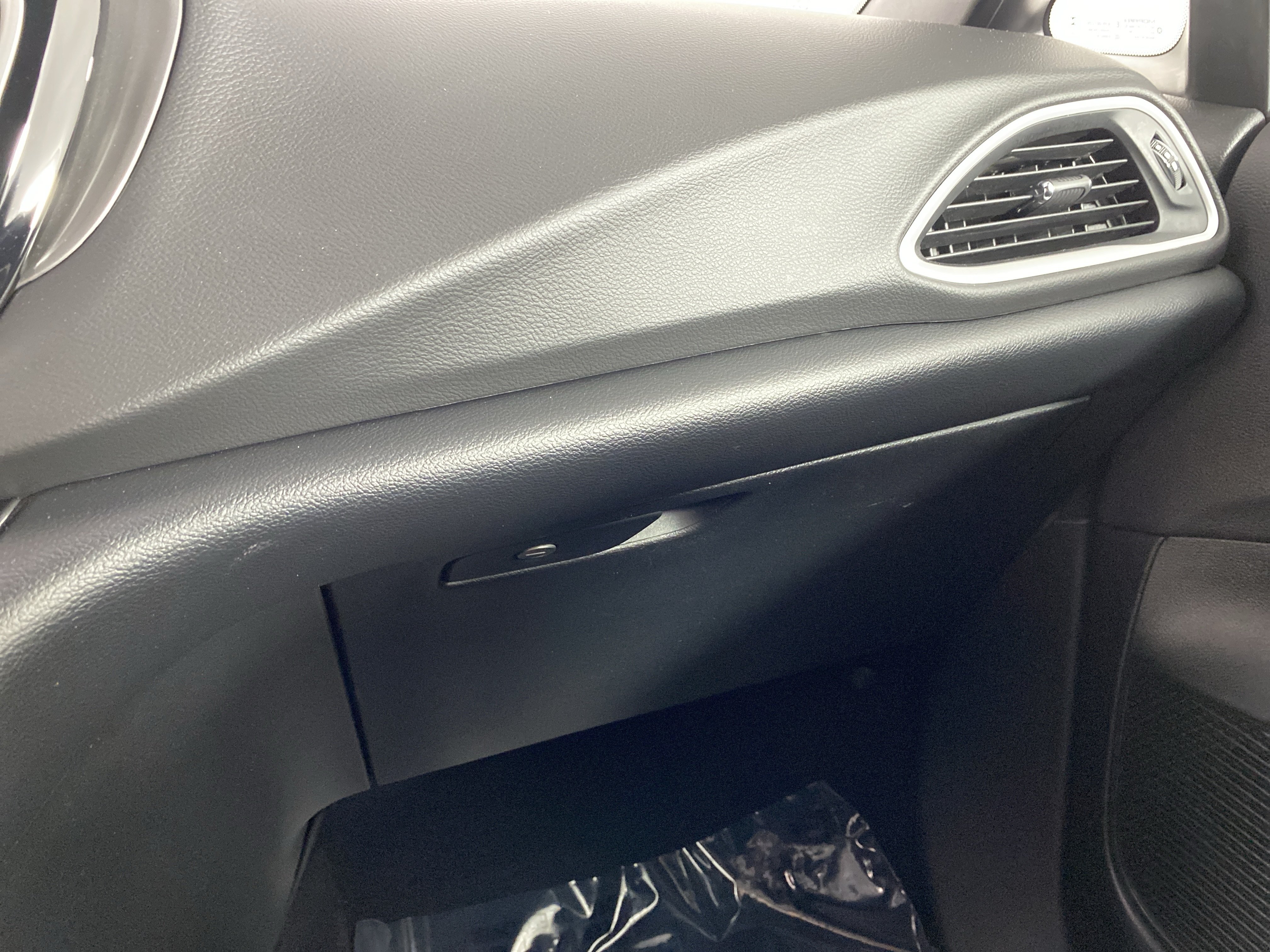 Used 2025 Chrysler Pacifica Select FWD image 31
