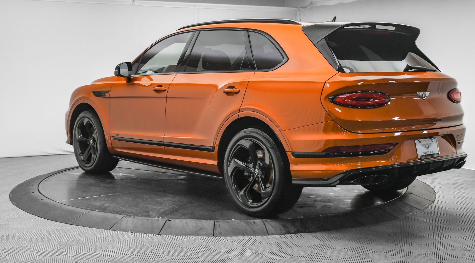 Certified 2022 Bentley Bentayga image 5