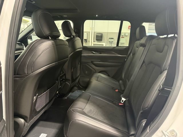 New 2026 Jeep Grand Cherokee Laredo image 18