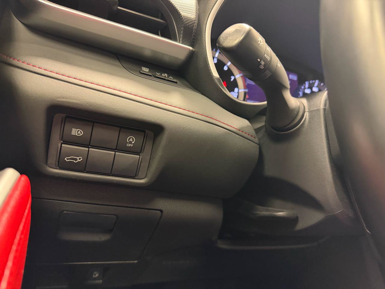 Used 2023 Toyota Highlander XSE FWD image 27