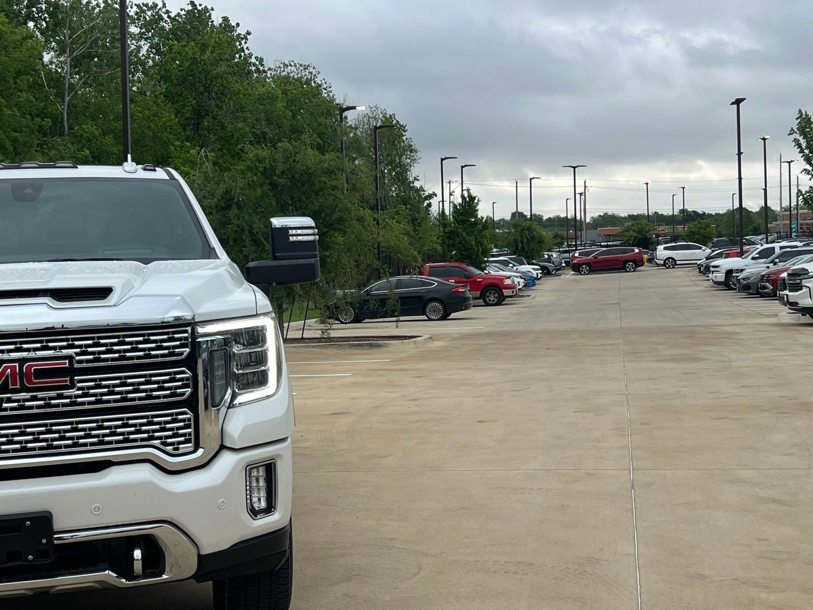 Used 2022 GMC Sierra 2500 Denali w/ Denali Ultimate Package AWD/4WD image 3