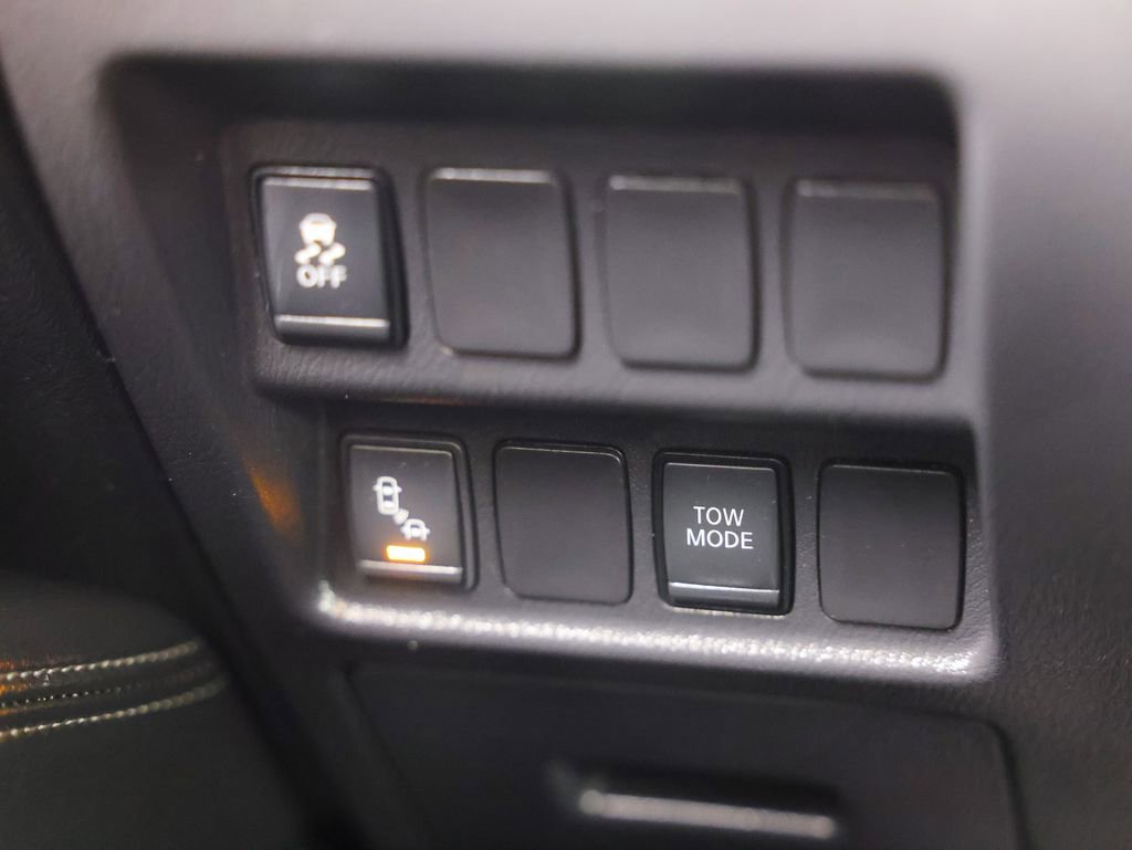 Used 2019 Nissan Pathfinder SV image 30