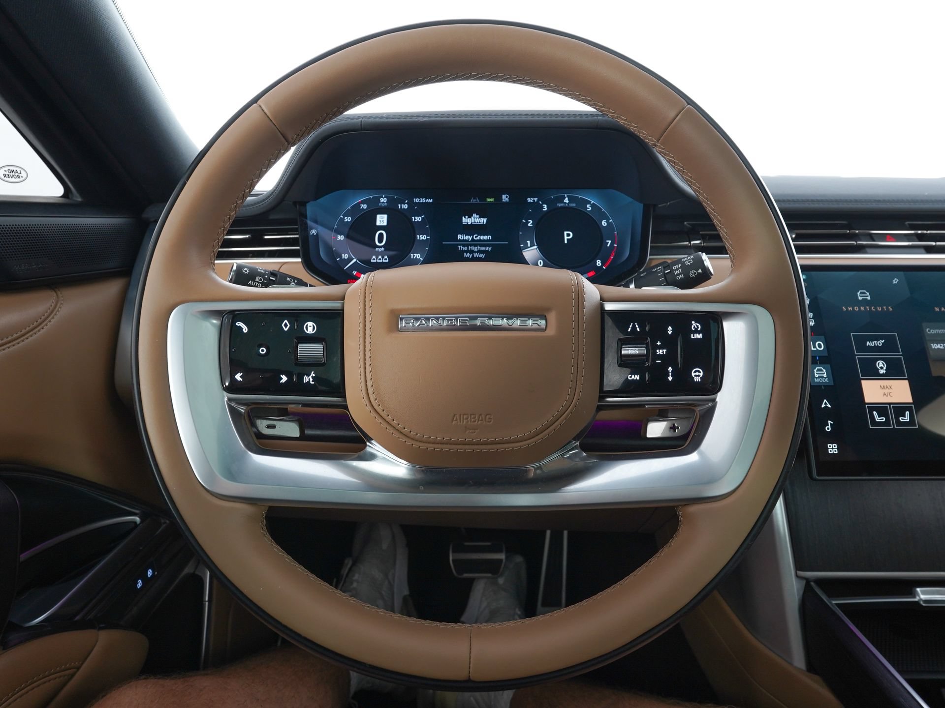 Used 2025 Land Rover Range Rover SE AWD/4WD image 16