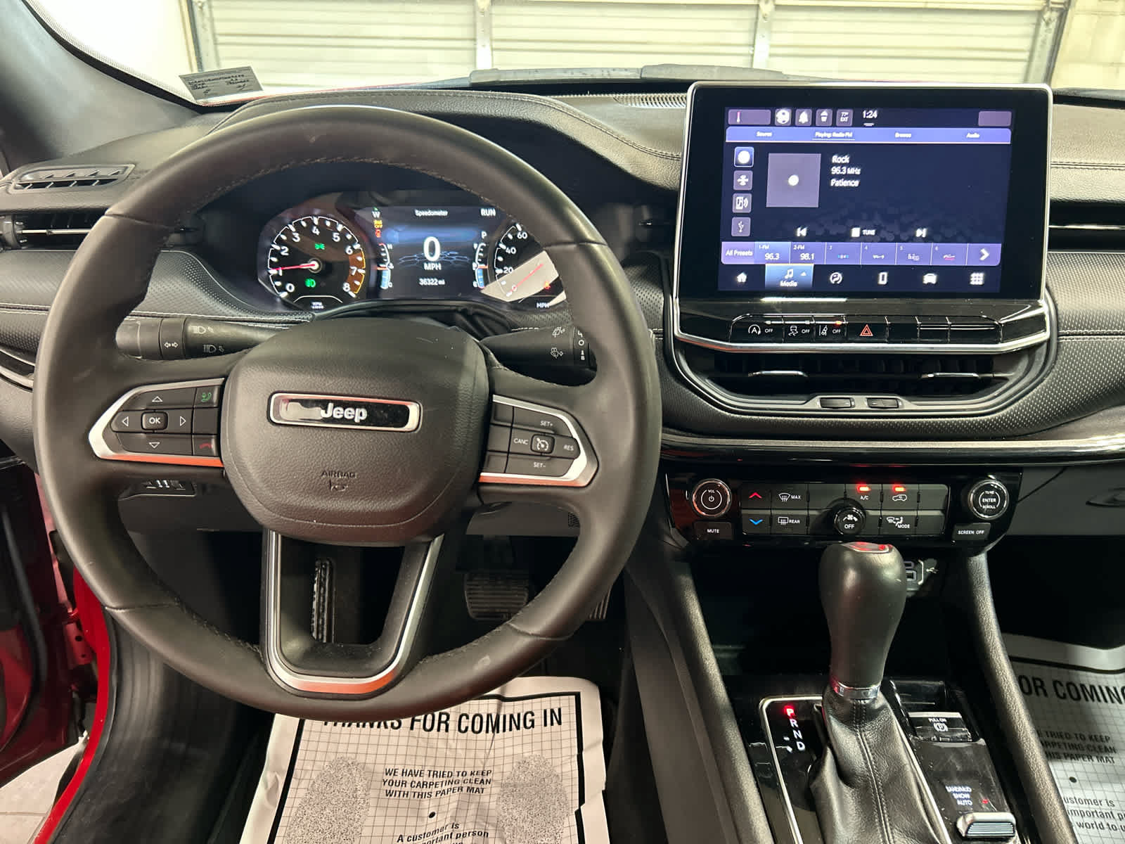 Used 2023 Jeep Compass Latitude AWD/4WD image 7