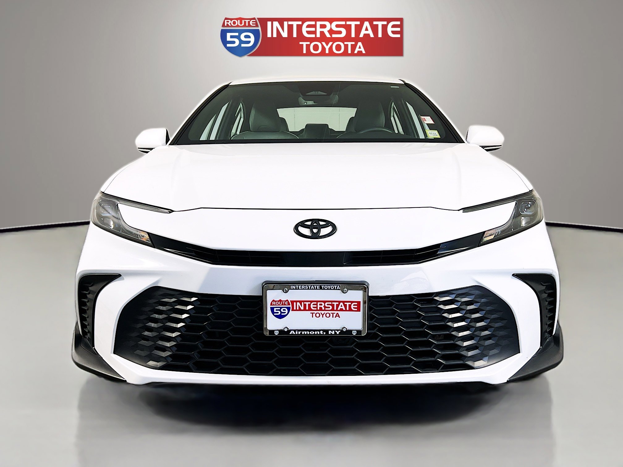 Certified 2025 Toyota Camry SE w/ Convenience Package image 2