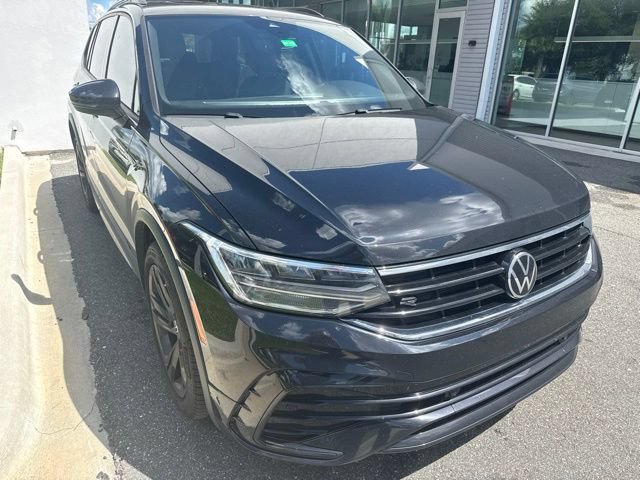 Used 2023 Volkswagen Tiguan SE R-Line FWD image 1