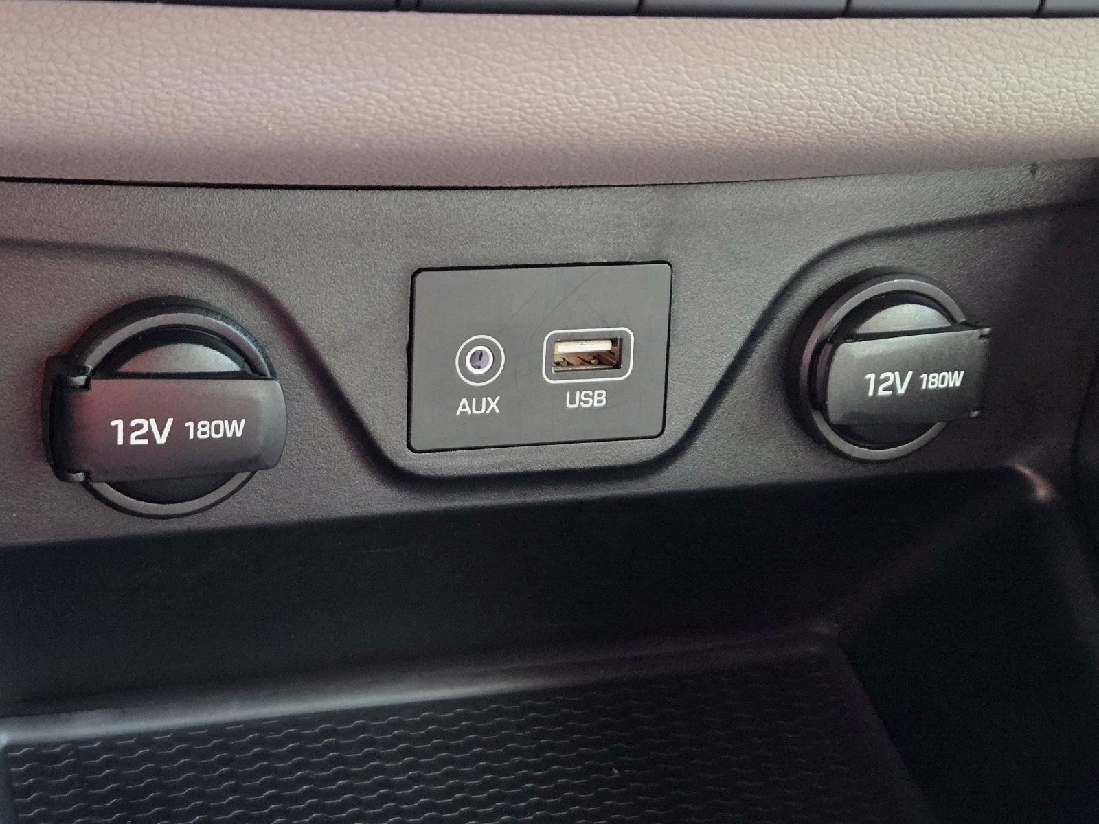 Used 2021 Hyundai Tucson Value FWD image 18