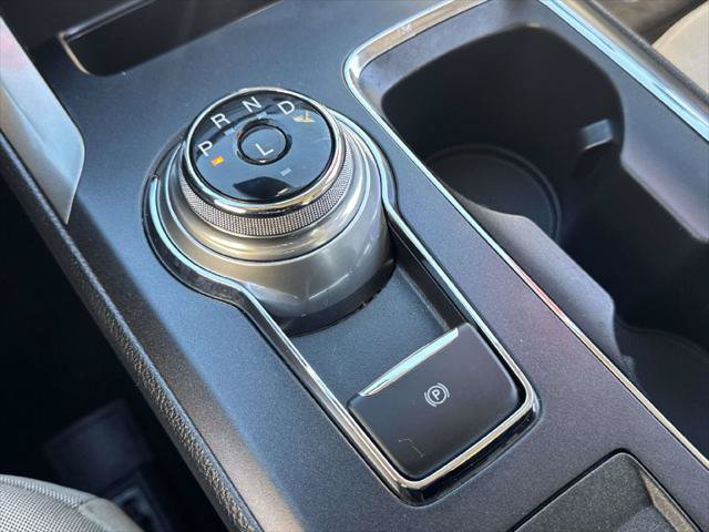 Used 2019 Ford Fusion SE FWD image 28