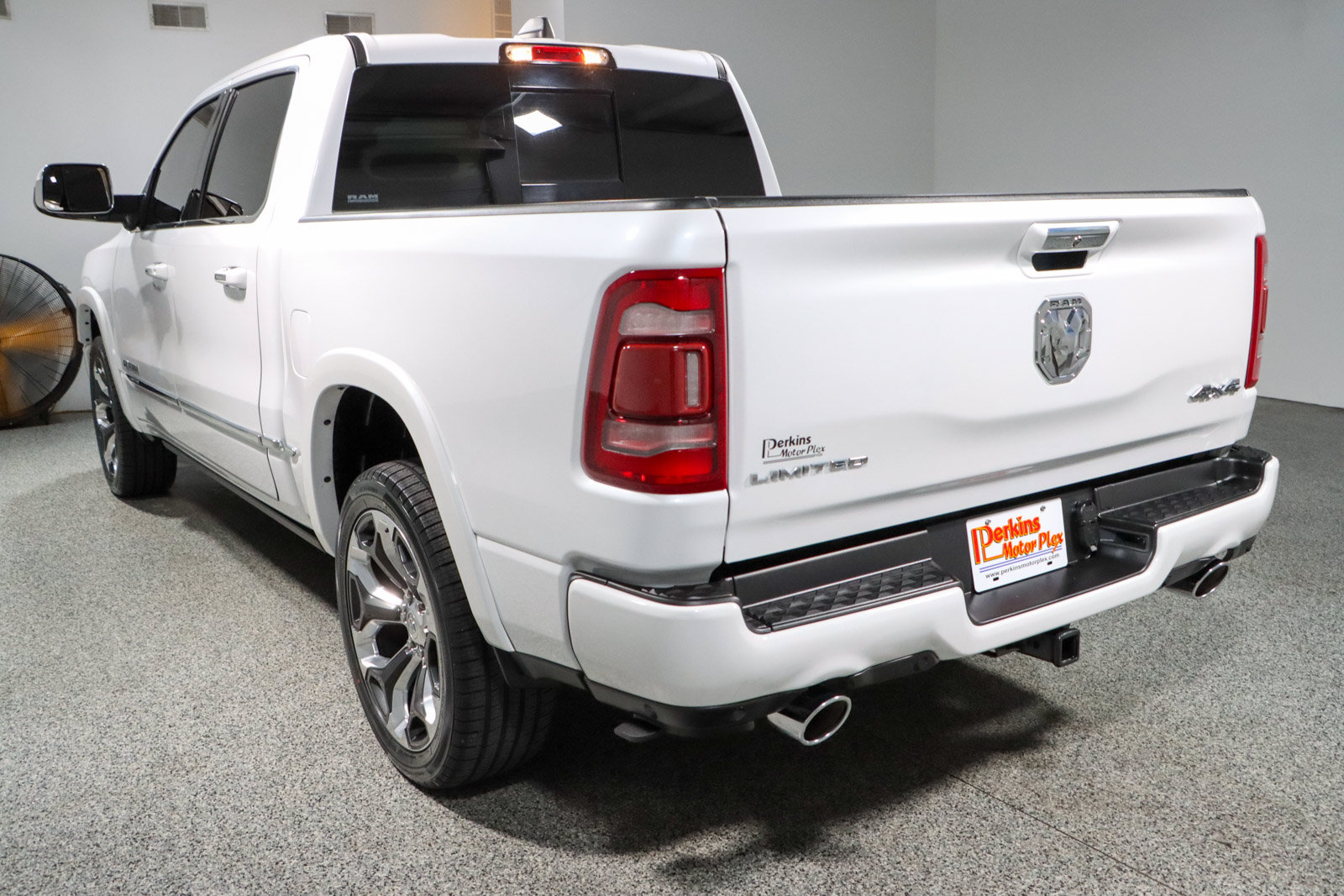 Used 2021 RAM 1500 Limited AWD/4WD image 9