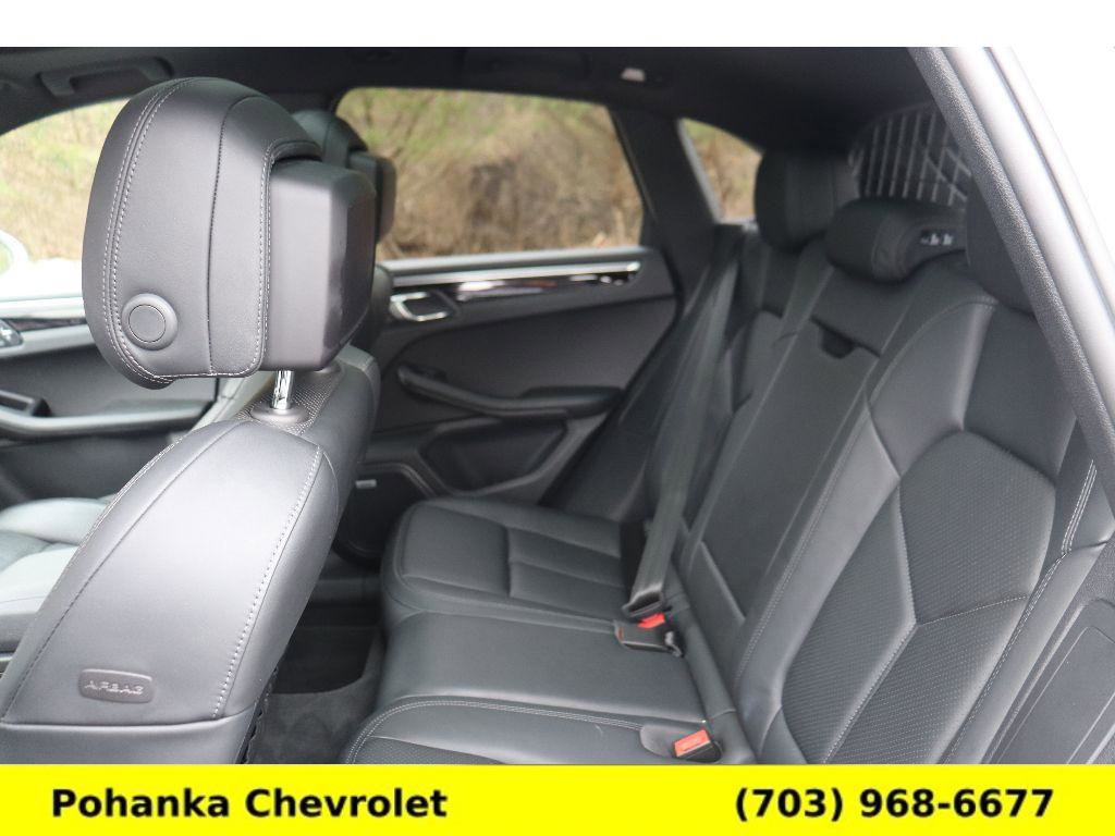 Used 2021 Porsche Macan image 34