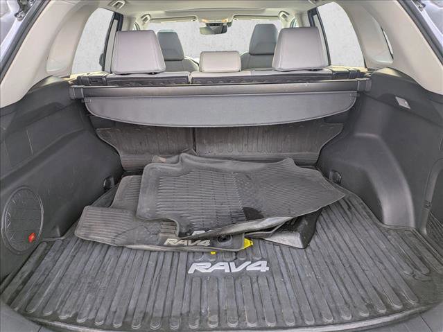 Used 2020 Toyota RAV4 Limited image 5