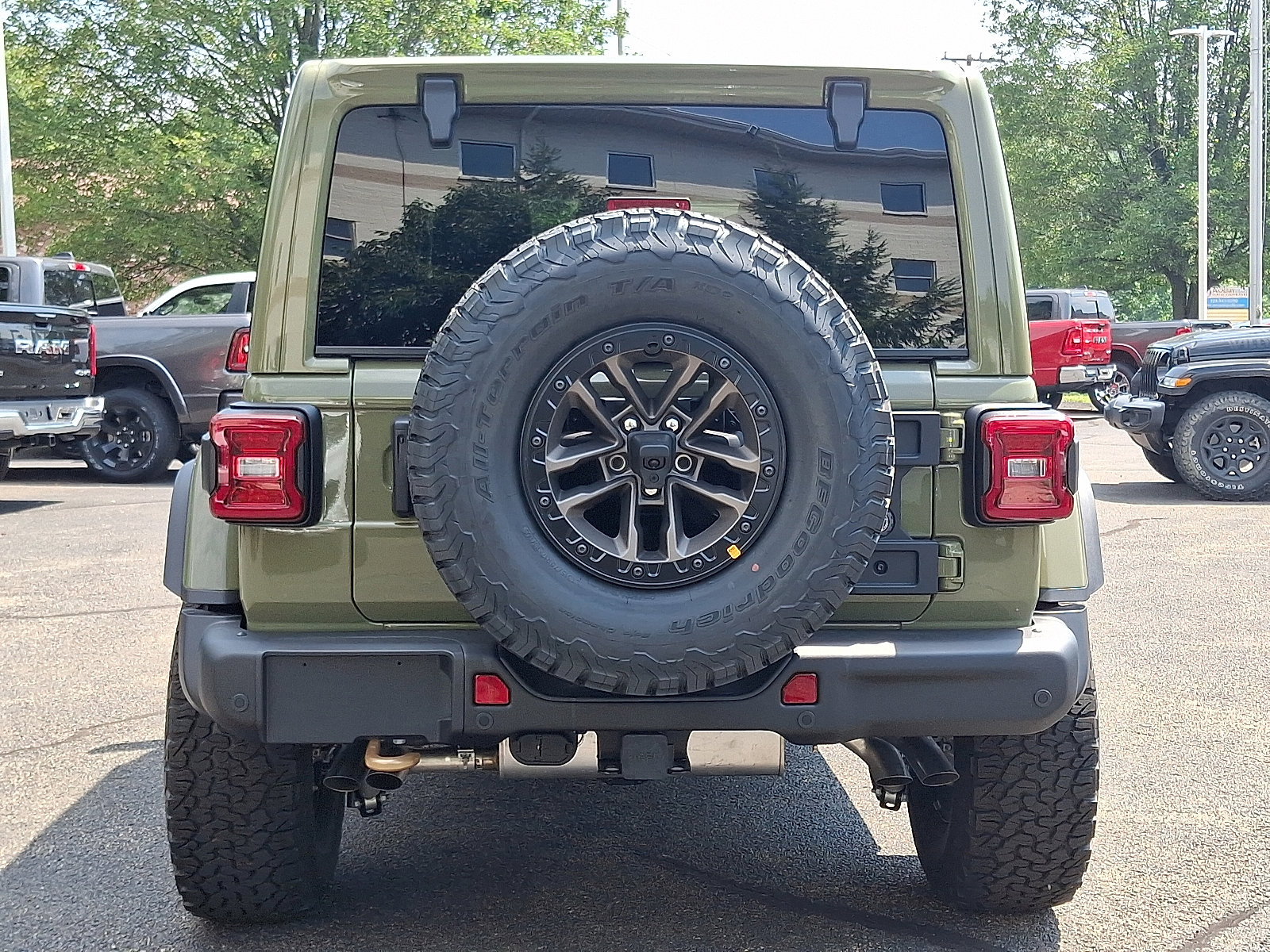 New 2025 Jeep Wrangler Unlimited Rubicon 392 image 5