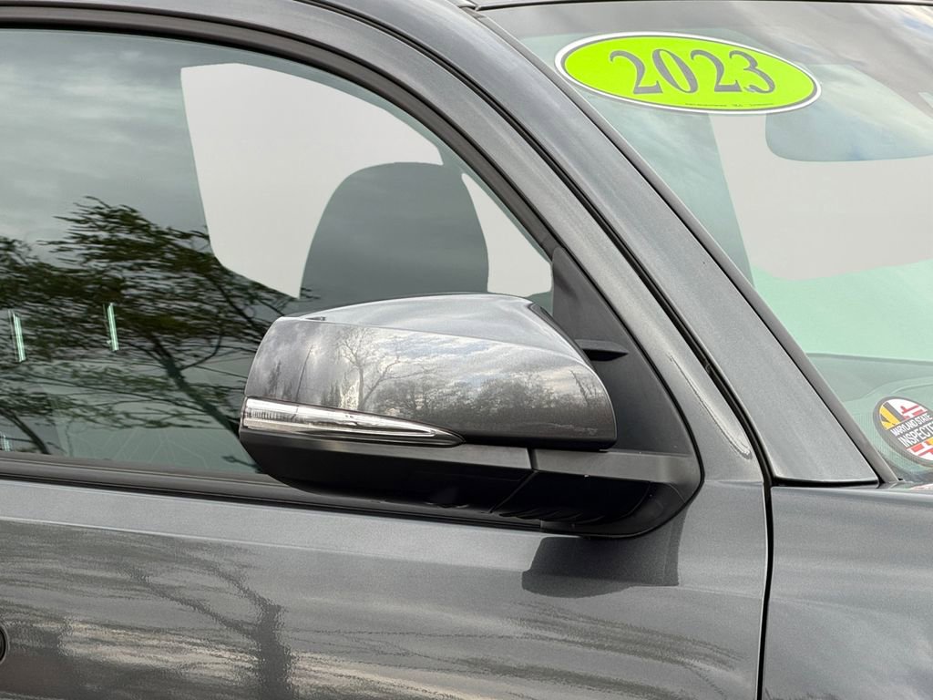 Used 2023 Toyota Tacoma TRD Off-Road w/ Advanced Technology Package AWD/4WD image 11