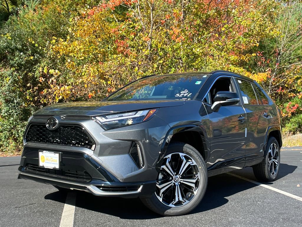 New 2025 Toyota RAV4 XSE w/ Weather Package