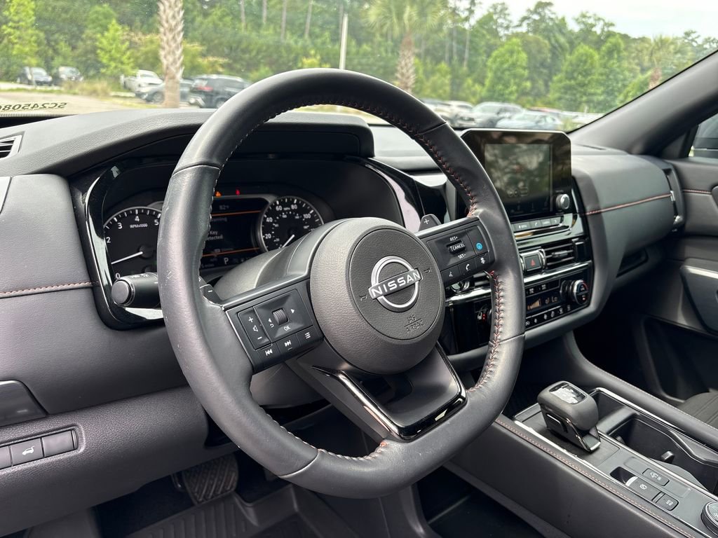 Used 2025 Nissan Pathfinder Rock Creek AWD/4WD image 7