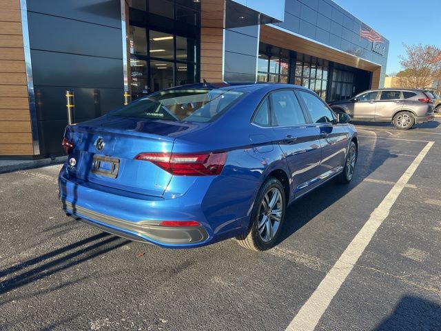 Used 2023 Volkswagen Jetta SE image 23