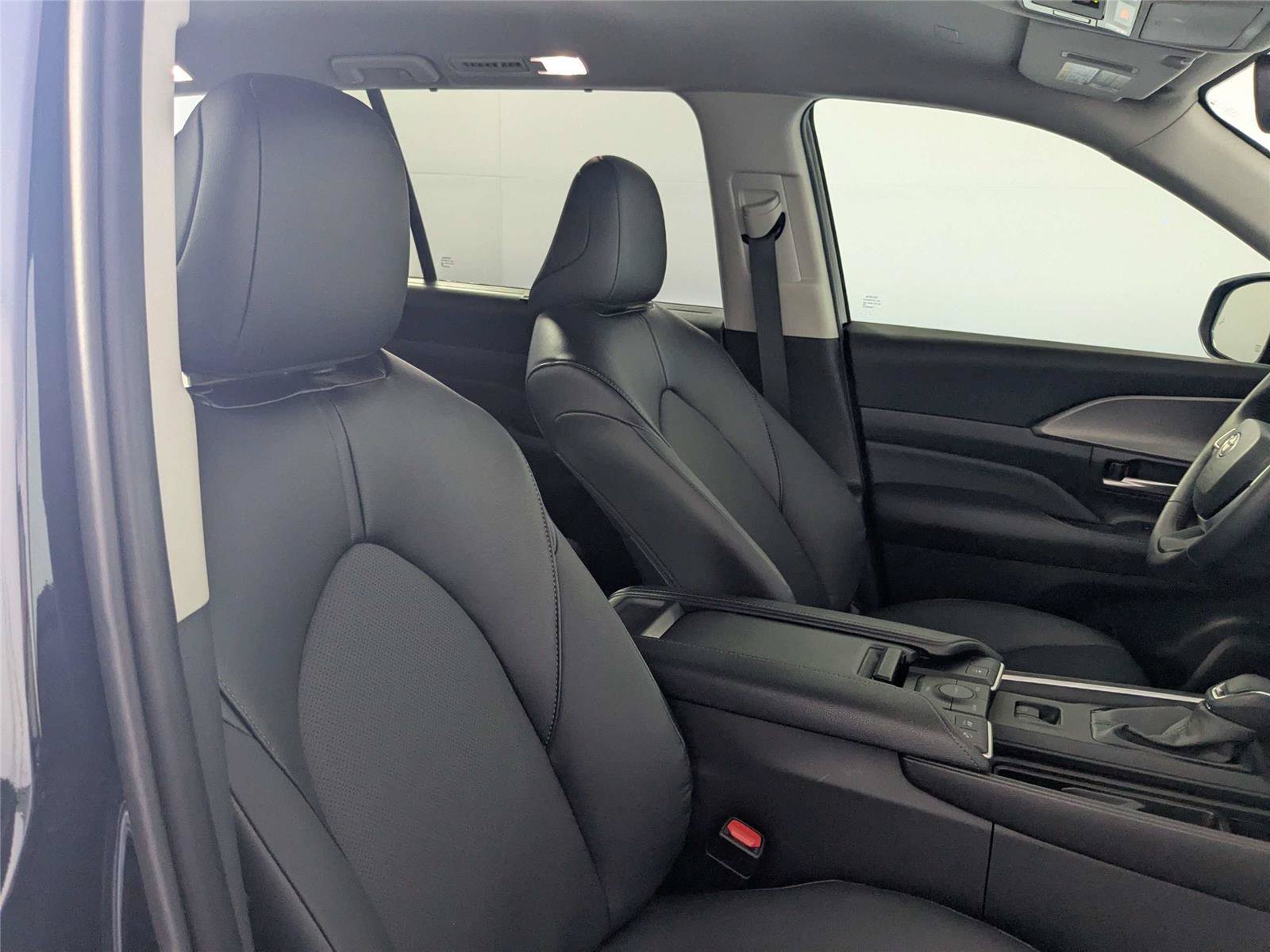 Certified 2025 Toyota Grand Highlander AWD Hybrid image 33