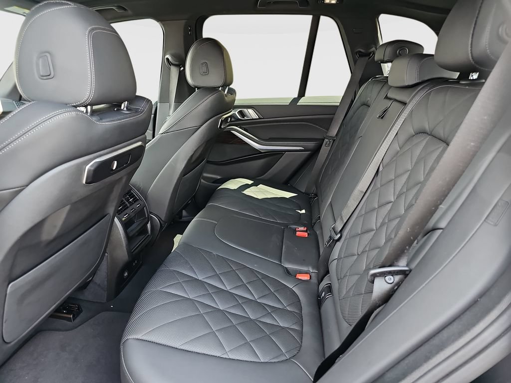 Used 2025 BMW X5 sDrive40i w/ Parking Assistance Package RWD image 21