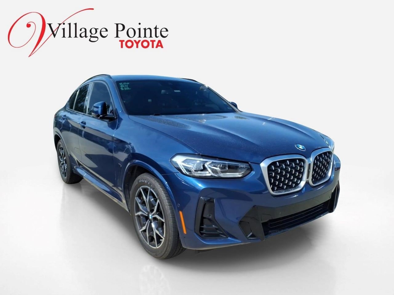 Used 2022 BMW X4 xDrive30i w/ M Sport Package 2 AWD/4WD image 5