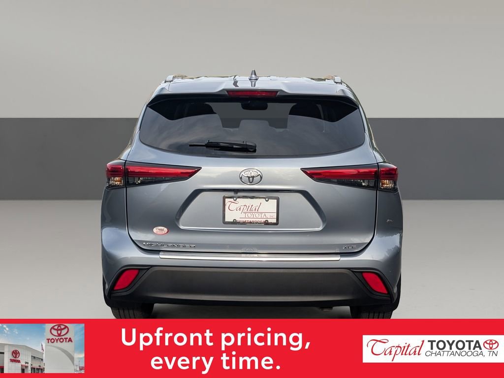 Used 2023 Toyota Highlander XLE FWD image 6