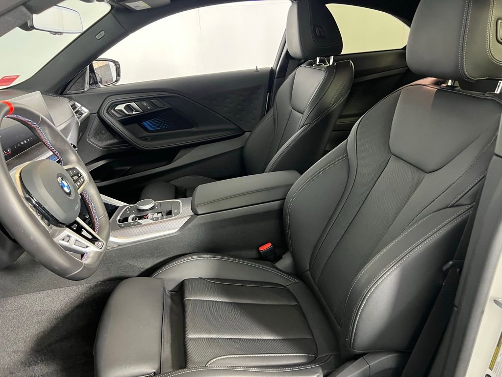 Used 2025 BMW M240i xDrive Coupe image 22