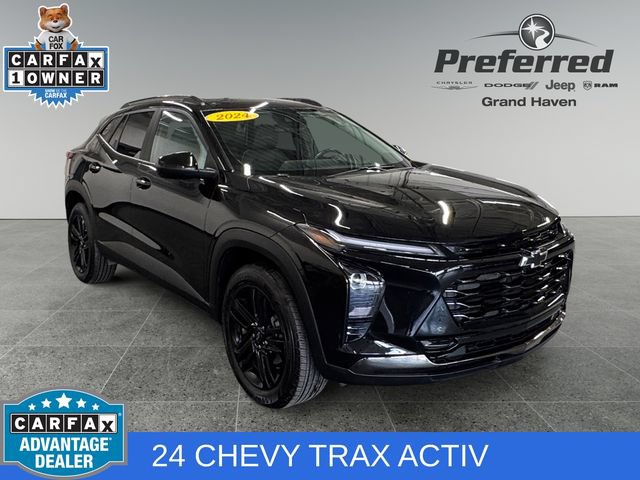 Used 2024 Chevrolet Trax ACTIV w/ Sunroof Package FWD image 1