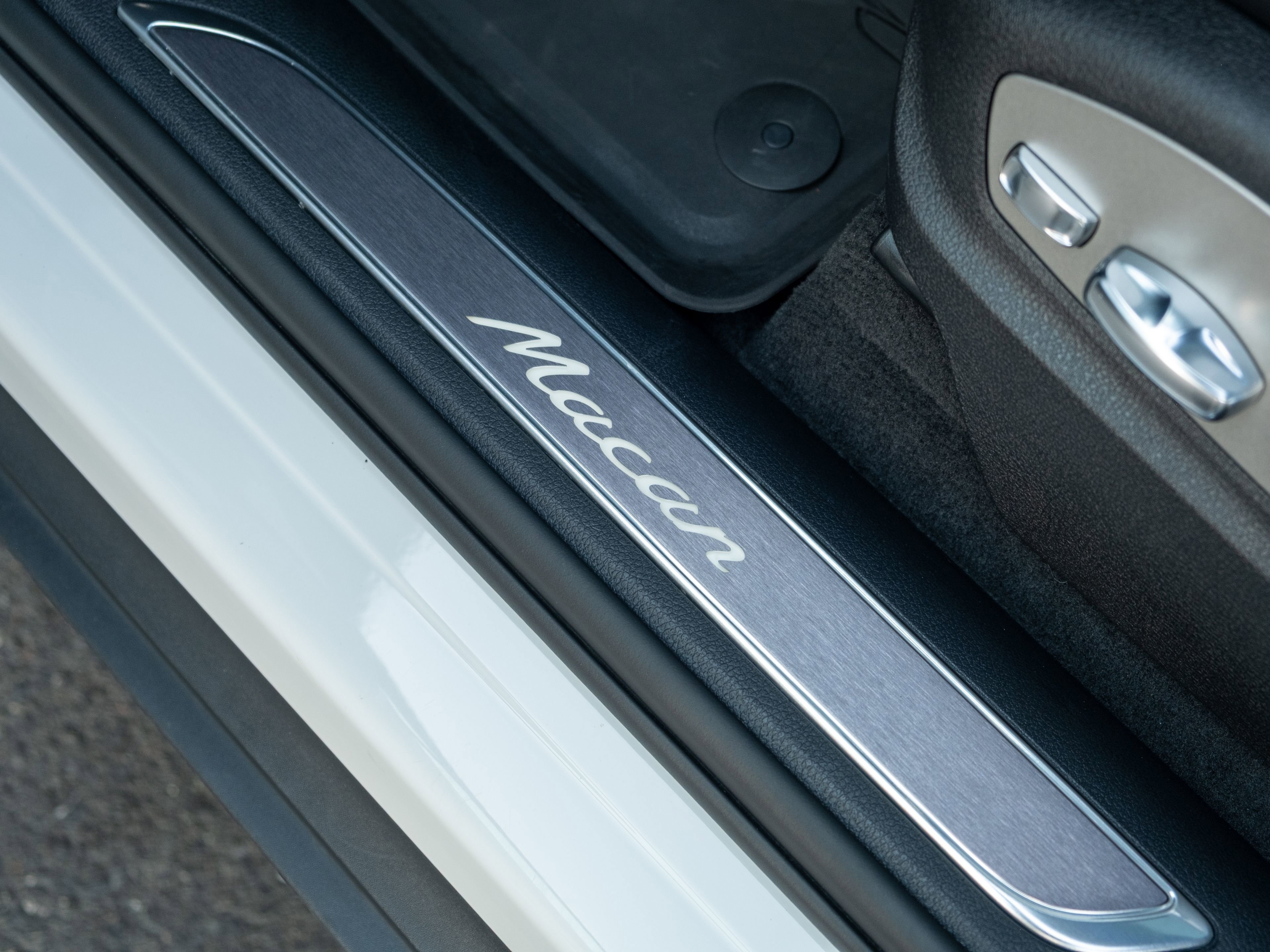 Certified 2026 Porsche Macan AWD/4WD image 20