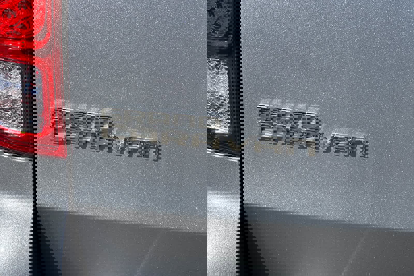 Used 2019 Dodge Grand Caravan SXT image 30