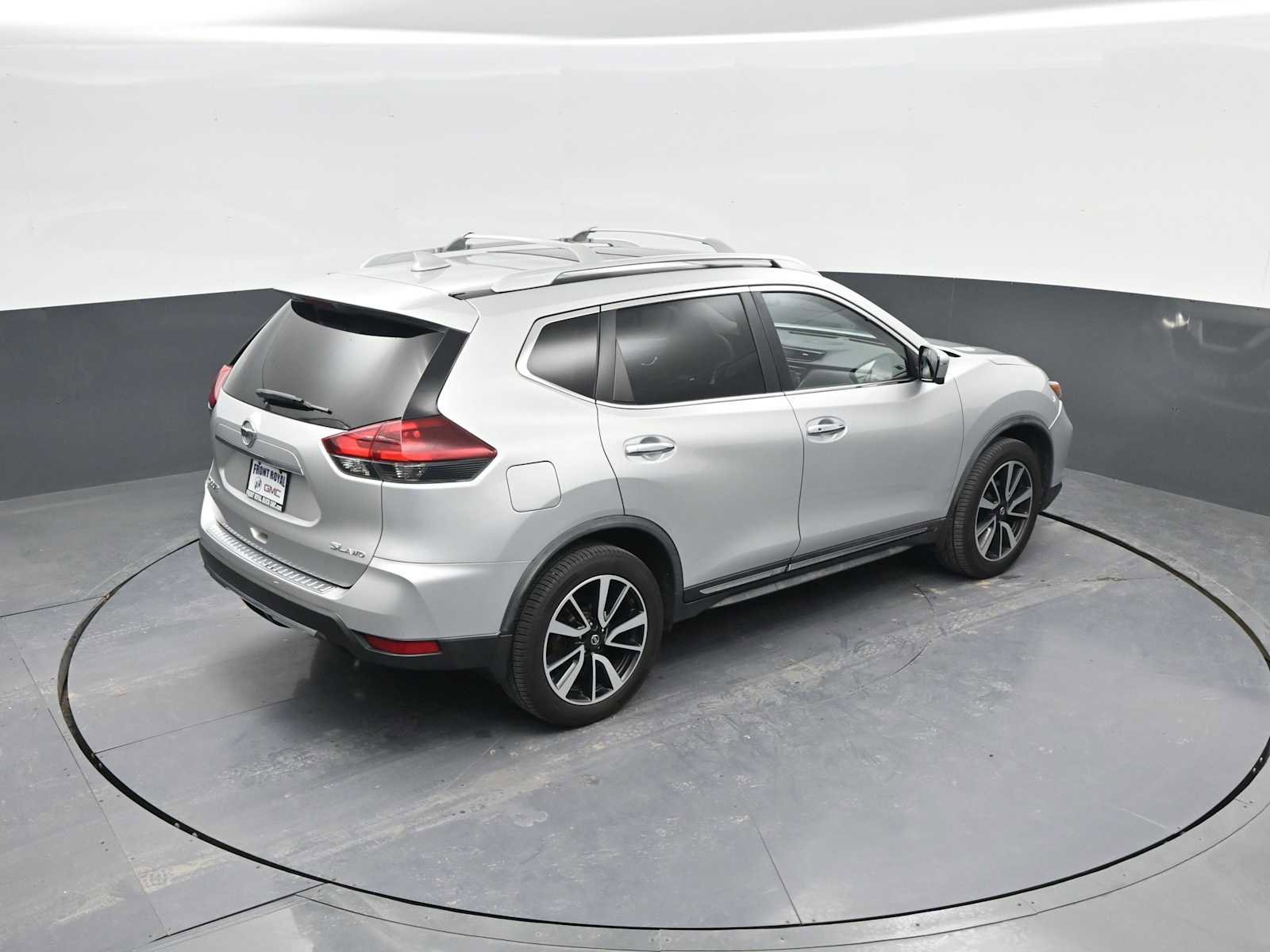 Used 2018 Nissan Rogue SL w/ Premium Package image 35