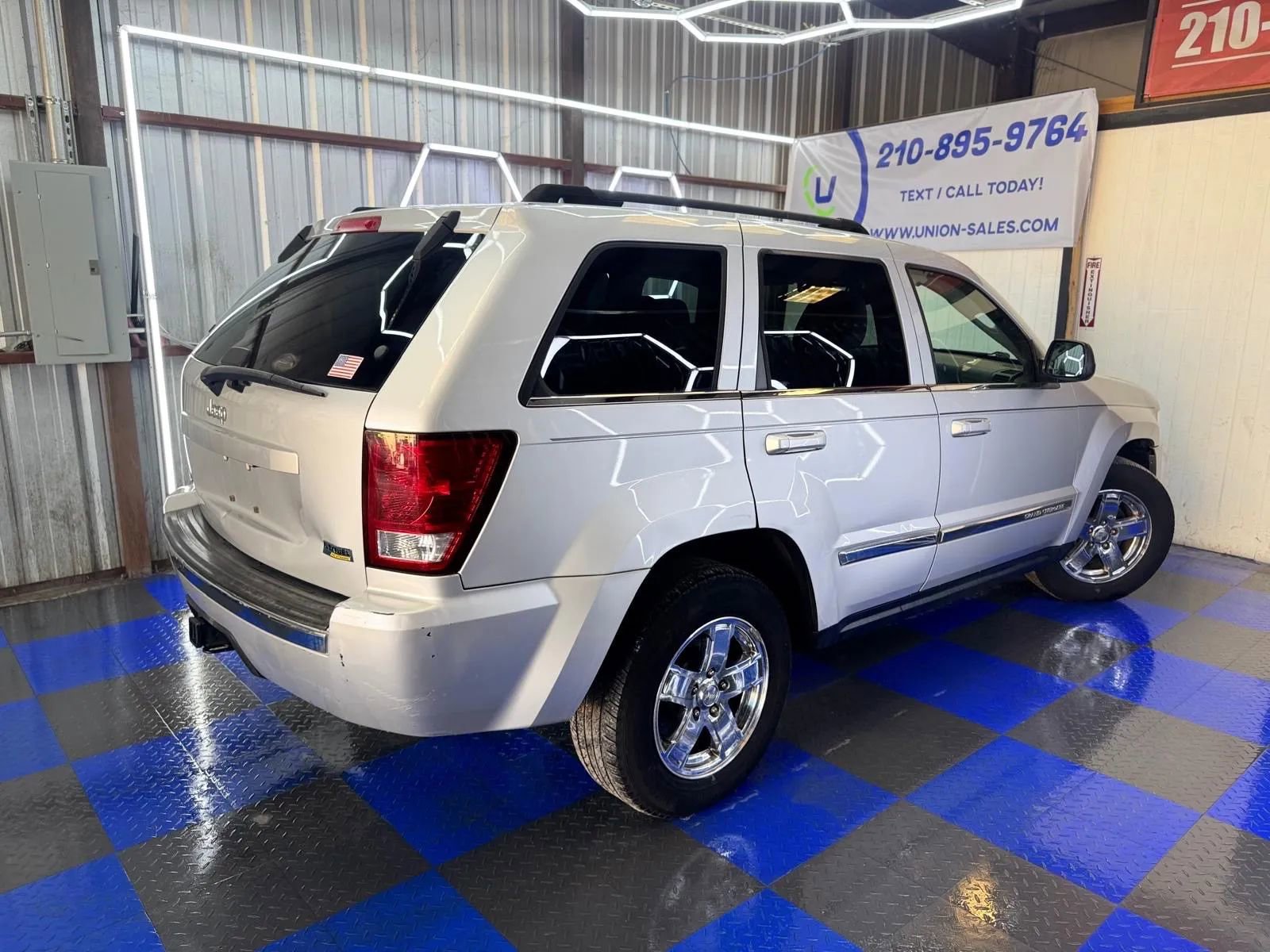Used 2007 Jeep Grand Cherokee Limited image 28