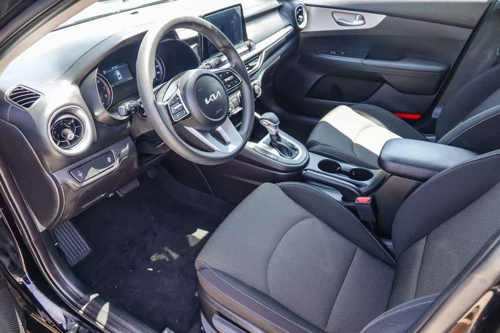 Certified 2023 Kia Forte LXS FWD image 16