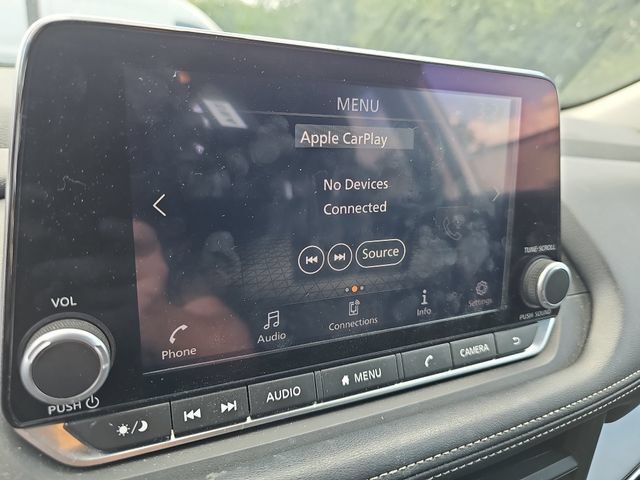 Used 2024 Nissan Rogue SV FWD image 17