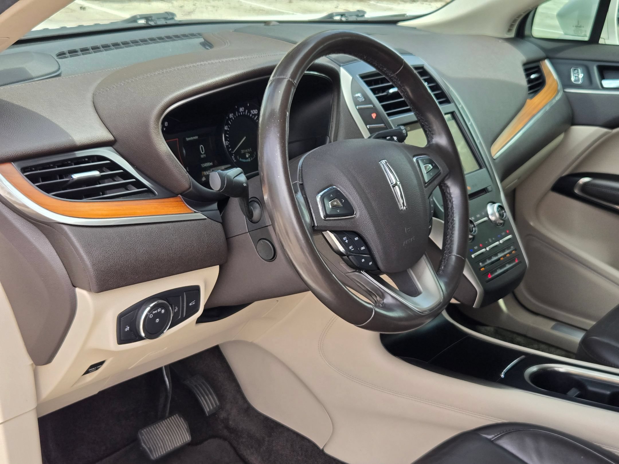 Used 2017 Lincoln MKC Select w/ Select Plus Package FWD image 12