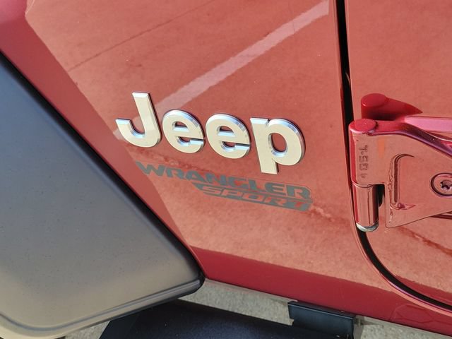 Used 2021 Jeep Wrangler Sport AWD/4WD image 8
