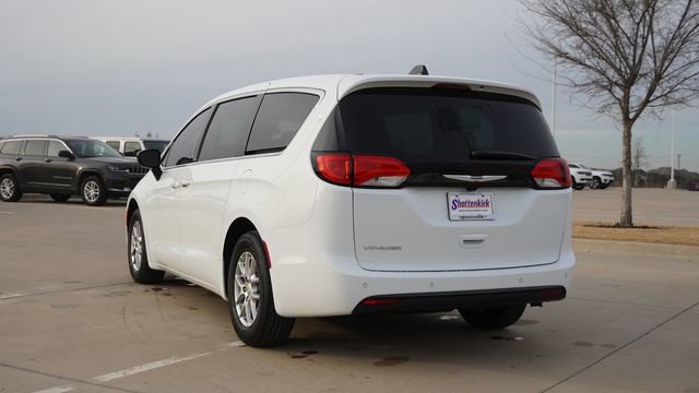New 2026 Chrysler Voyager LX image 7
