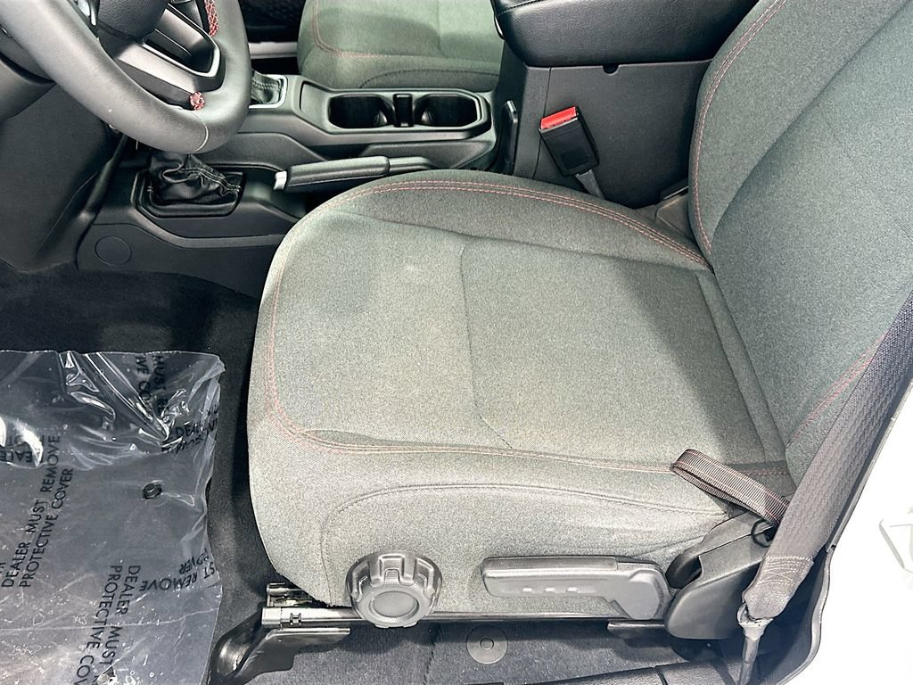 Used 2024 Jeep Wrangler Unlimited Rubicon AWD/4WD image 19