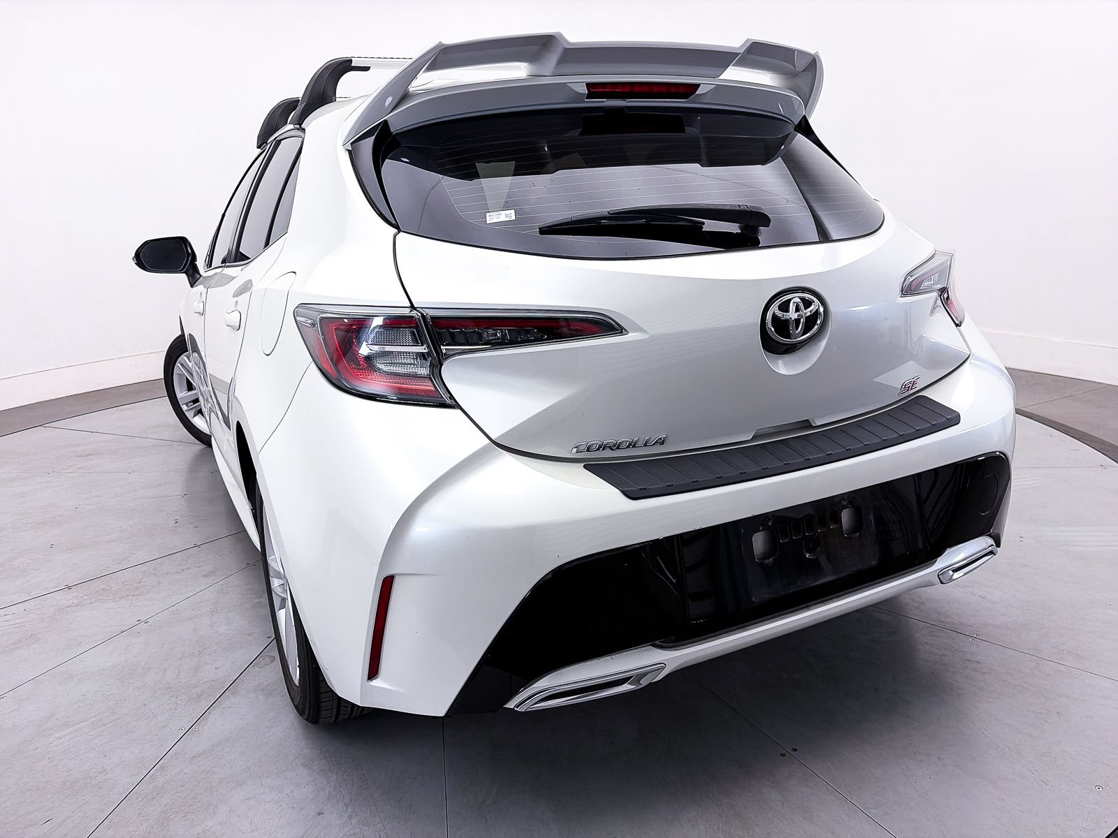 Used 2020 Toyota Corolla SE w/ Protection Package FWD image 4