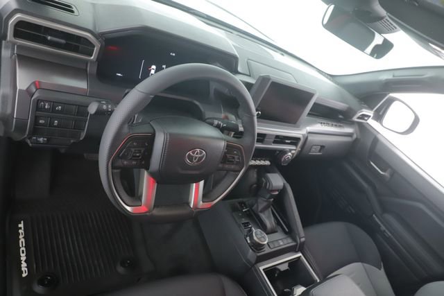 Used 2026 Toyota Tacoma TRD Off-Road AWD/4WD image 17