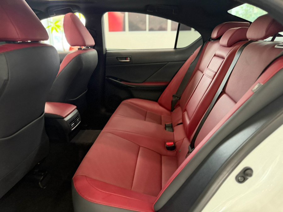 Used 2024 Lexus IS 300 F Sport RWD image 14